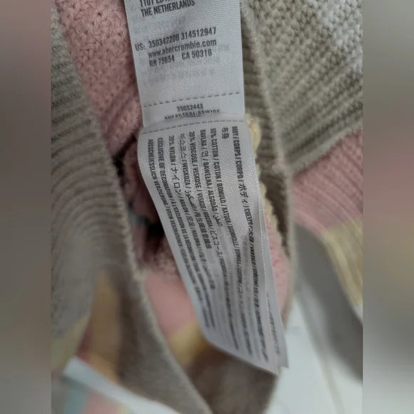 🩷 Hollister Pastel & Tan Striped V-Neck Sweater EUC - Picture 4 of 11